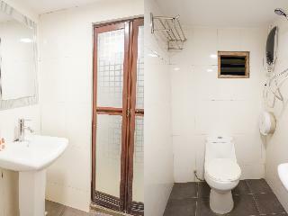 Oyo 1227 AA Inn