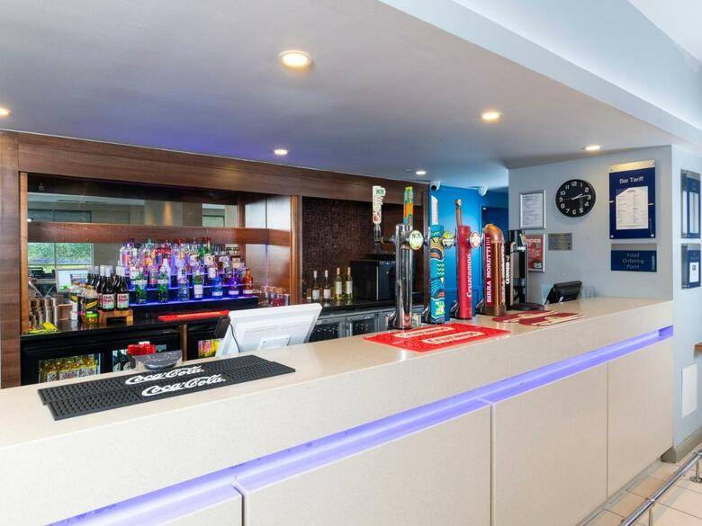 Hotel Express By Holiday Inn Greenwich