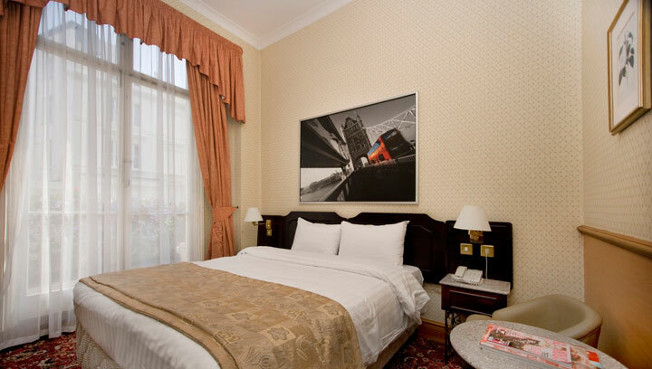 Hotel Holiday Villa