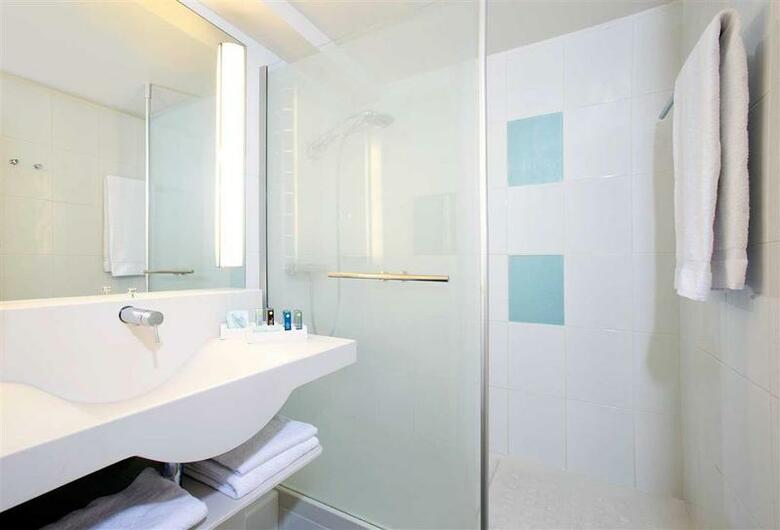 Hotel Novotel London West