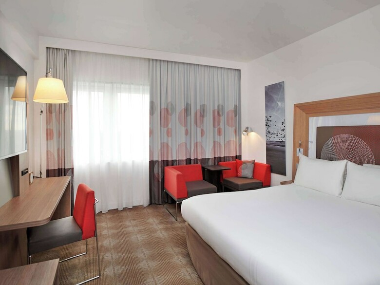 Hotel Novotel London West