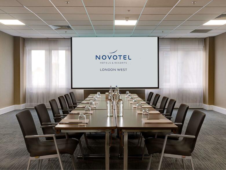 Hotel Novotel London West