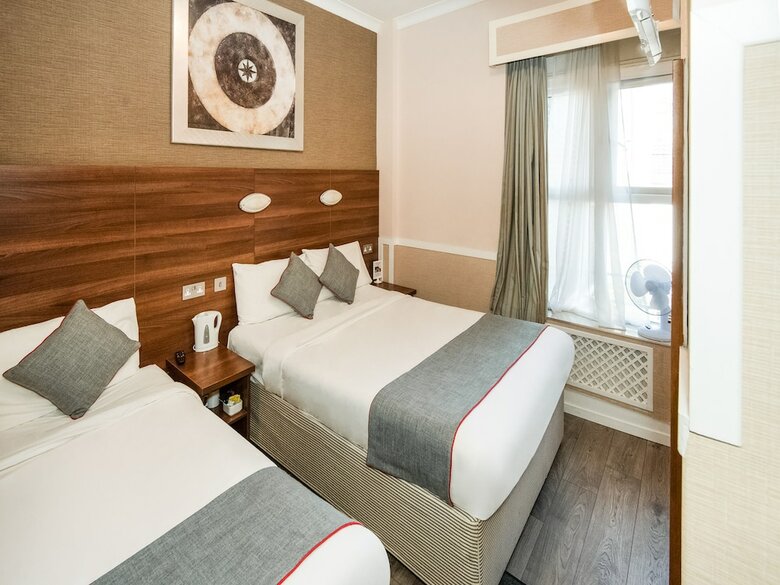 Hotel Huttons