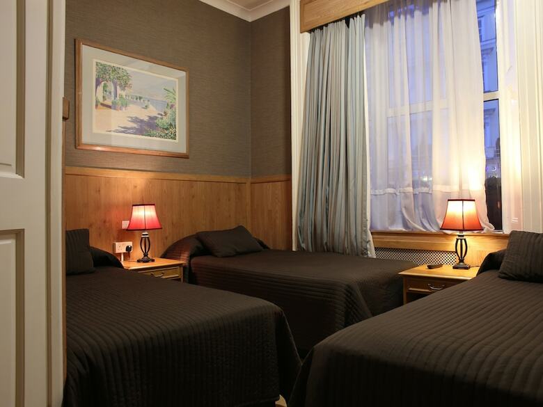 Hotel Huttons
