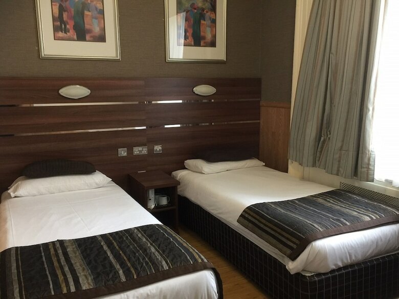 Hotel Huttons