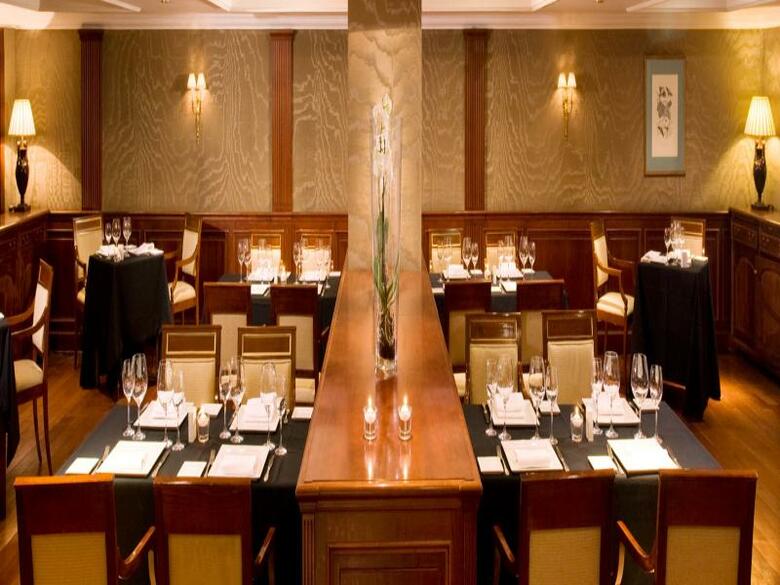 Melia White House Hotel