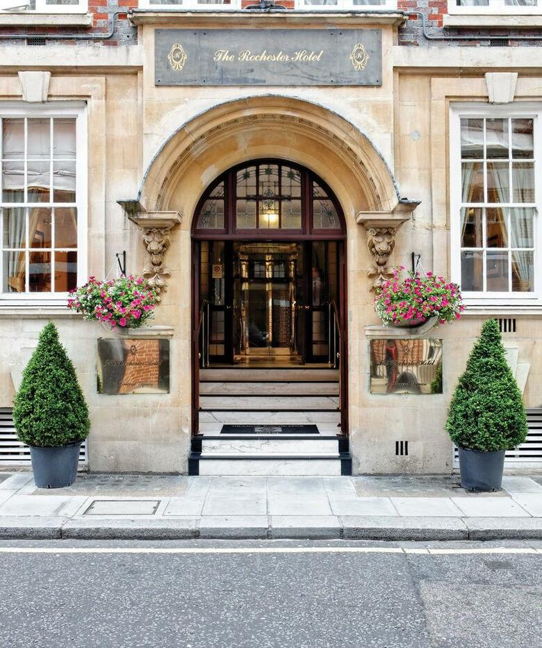 Rochester Hotel By Blue Orchid