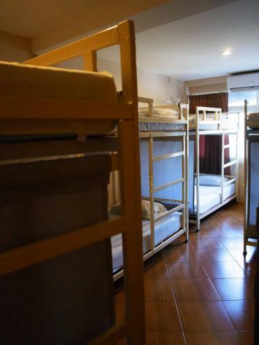 Albergue Vx The Fifty