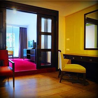 Karnmanee Palace Hotel