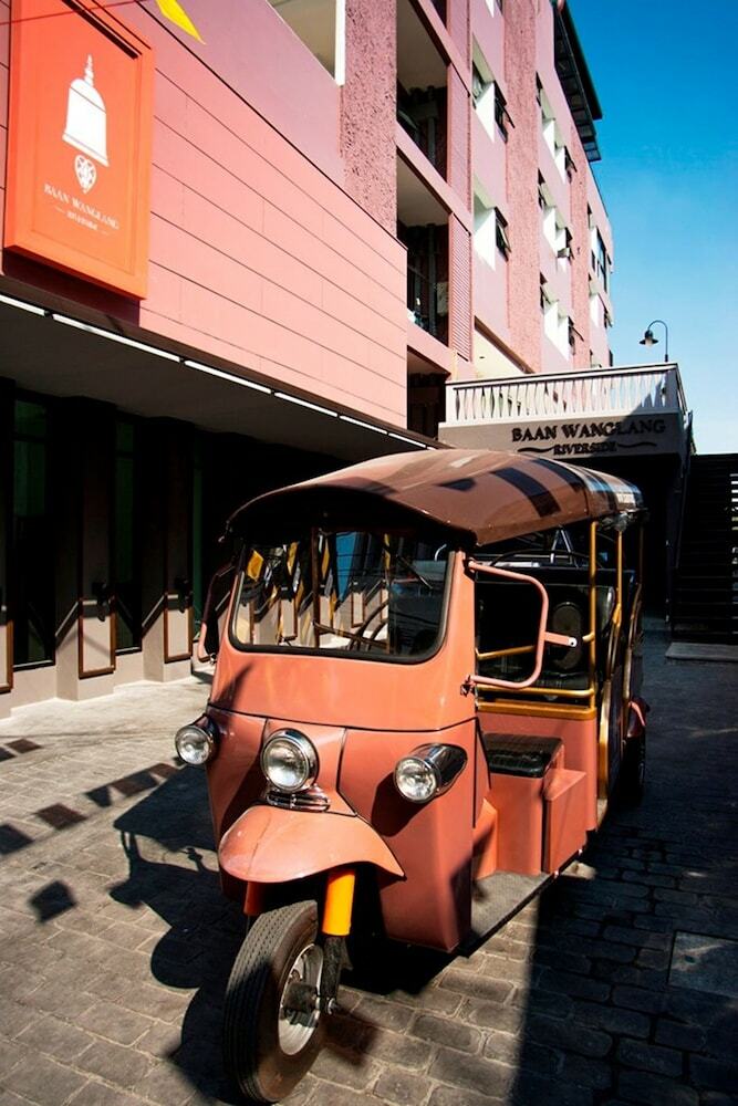 Hotel Baan Wanglang Riverside, Bangkok
