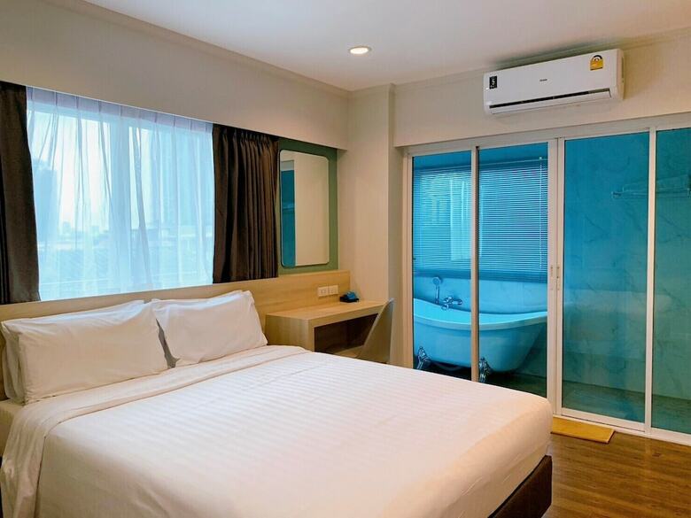 Hotel Cnr House