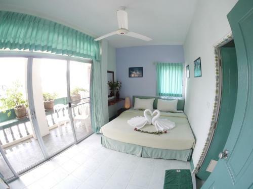 Hostal Dive Den