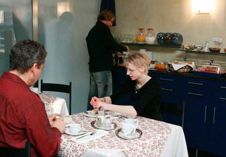 Hotel Crystal Garni