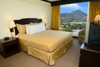 Plaza Hotel And Suites