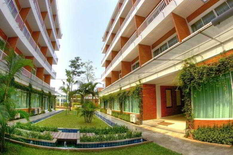 Hotel B2 Resort