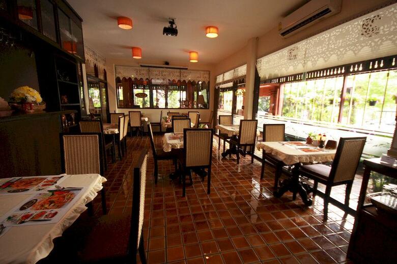 Chiangmai Night Bazaar Boutique Hotel