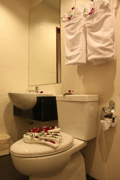 Patong Hemingway's Hotel