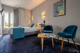 Un Hotel Sur Le Port
