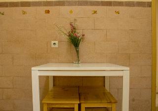 Well�come! To The Backyard House