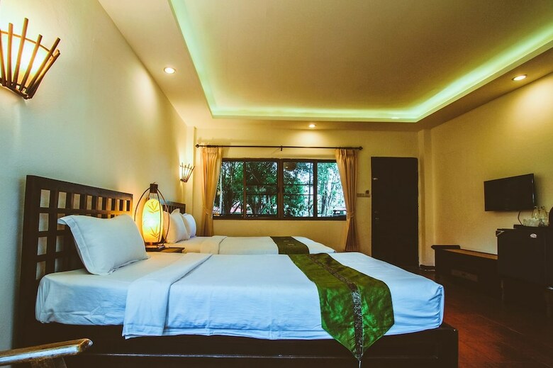 Hotel Baan Thai Resort