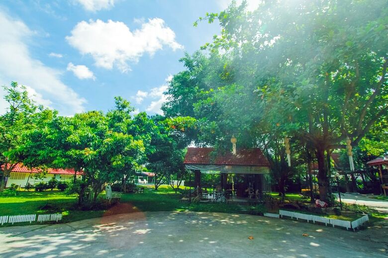 Hotel Baan Thai Resort