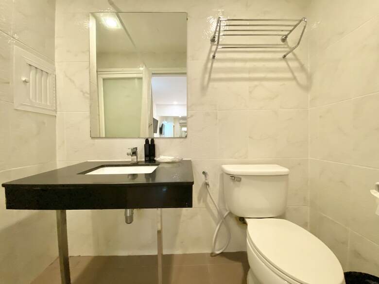 Hotel Patong Holiday