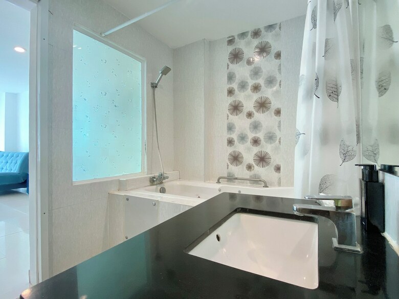 Hotel Patong Holiday