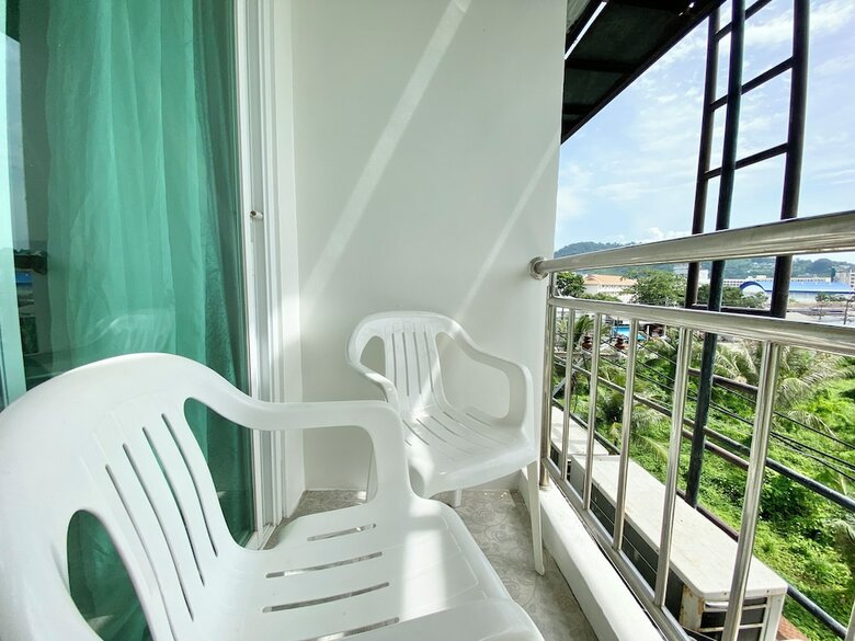 Hotel Patong Holiday