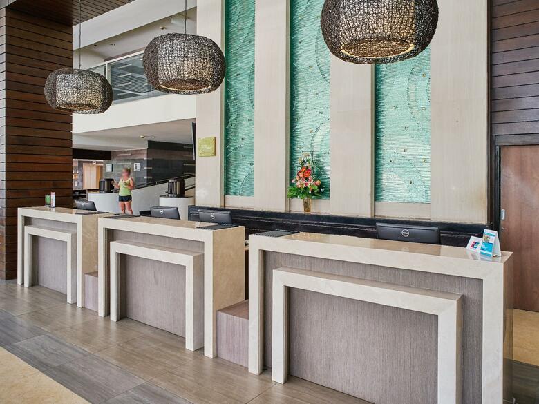 Hotel Deevana Plaza Phuket