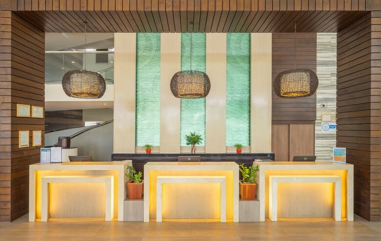 Hotel Deevana Plaza Phuket