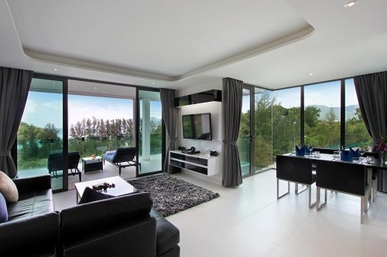 Hotel Absolute Twin Sands Resort & Spa