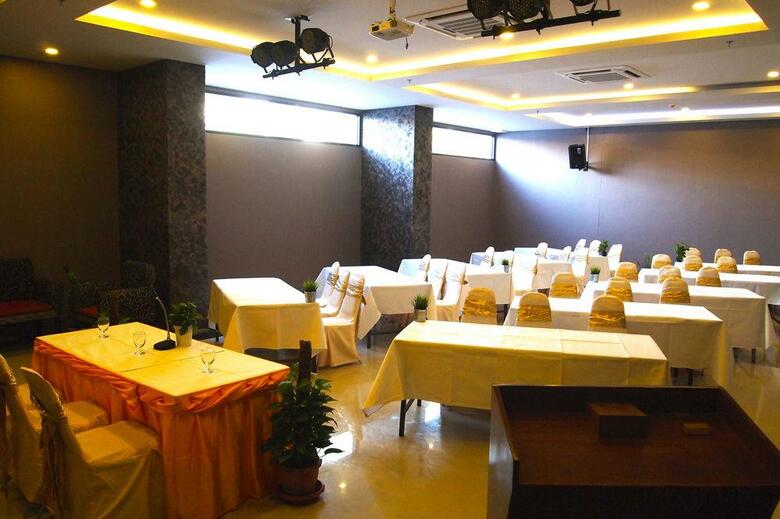 We Hotel @ Sansabai