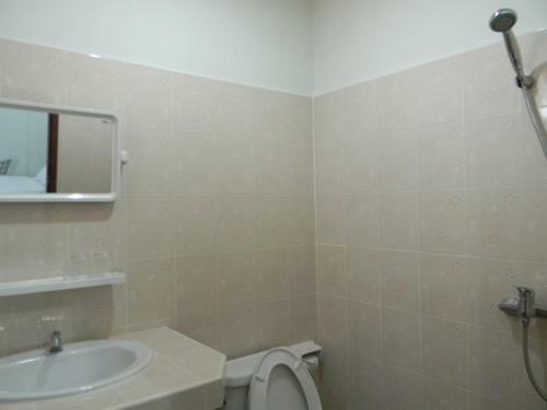 Hostal G&b Guesthouse