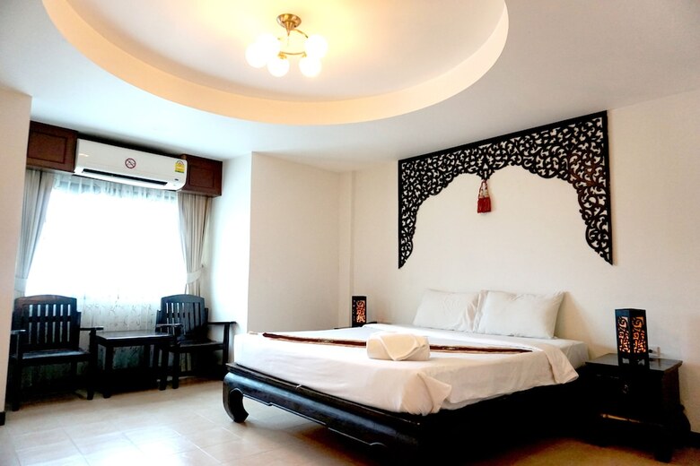 Wangburapa Grand Hotel