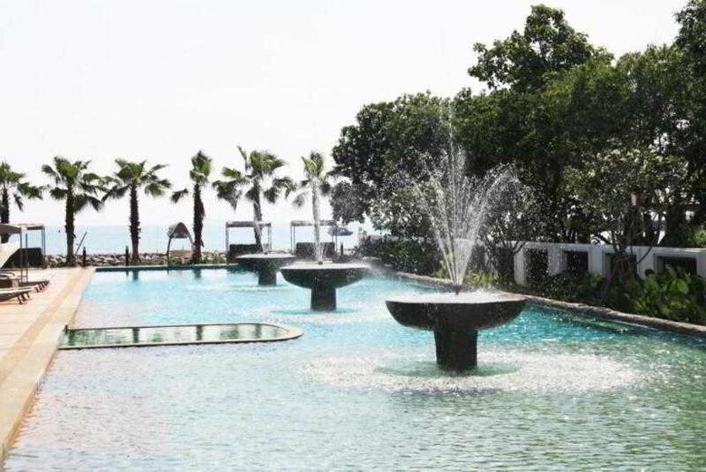 Hotel The Sand Beach