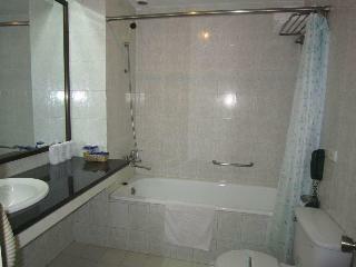 Hotel Halong Bay