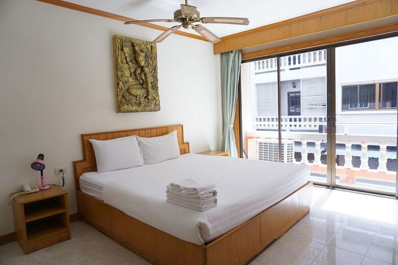 Hostal Andaman Sea Guesthouse
