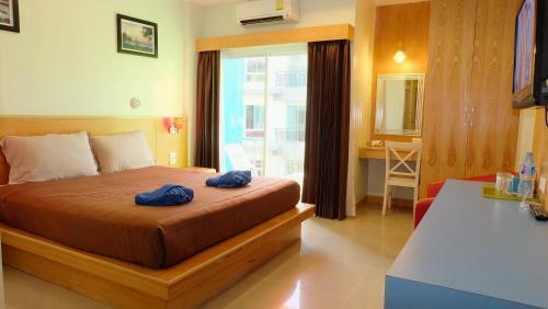 Hotel Patong Eyes