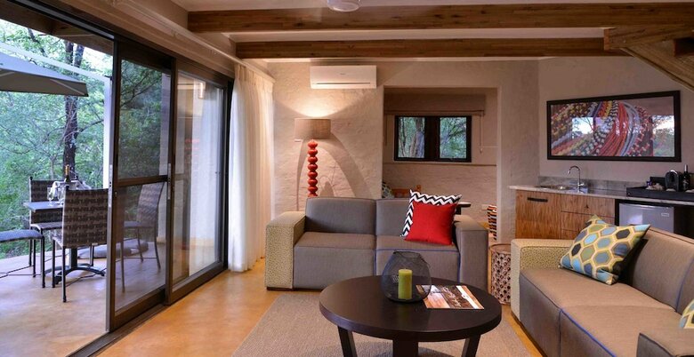 Hotel Victoria Falls Safari Suites