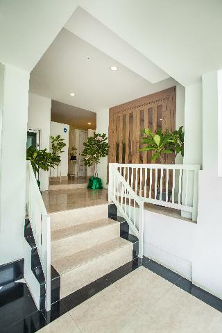 Paradise Hotel