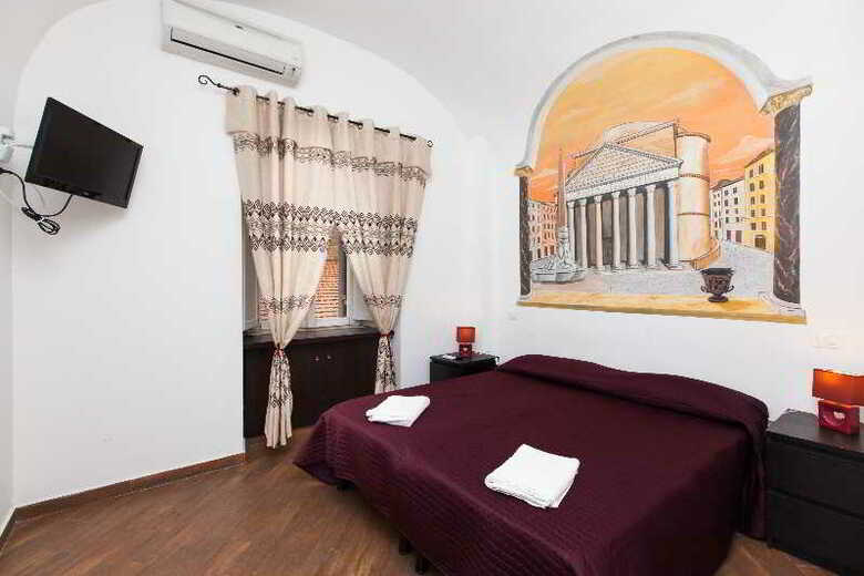 Hostal Romangelo II Hostel