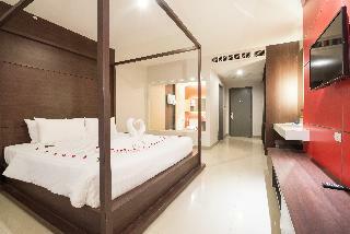 Alfresco Phuket Hotel