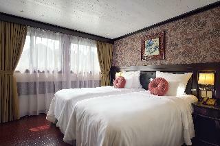 Hotel Paradise Luxury Cruise