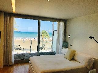 Meraki Beach Hotel