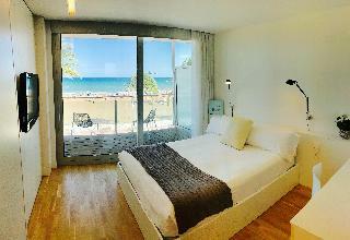 Meraki Beach Hotel