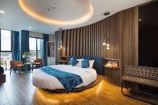 Aaron Hotel