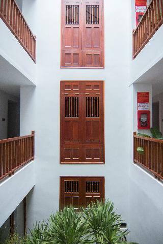 Vinh Hung Old Town Hotel