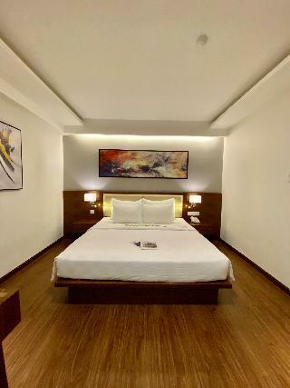 Uptown Hotel