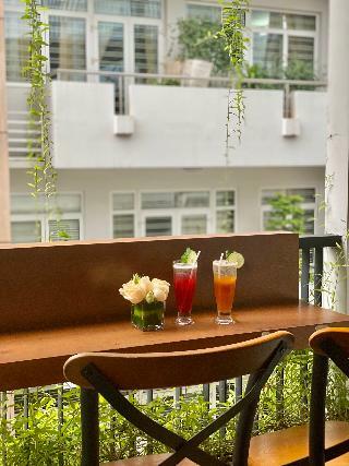 Uptown Hotel