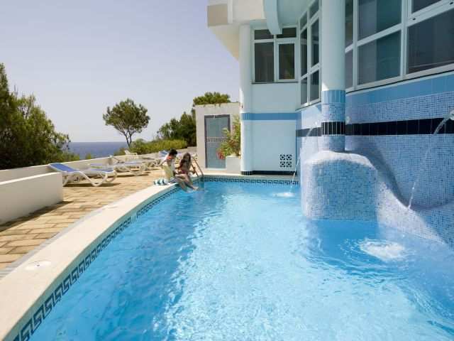 Globales Apartamentos Cala Vi�as Only Adults +16